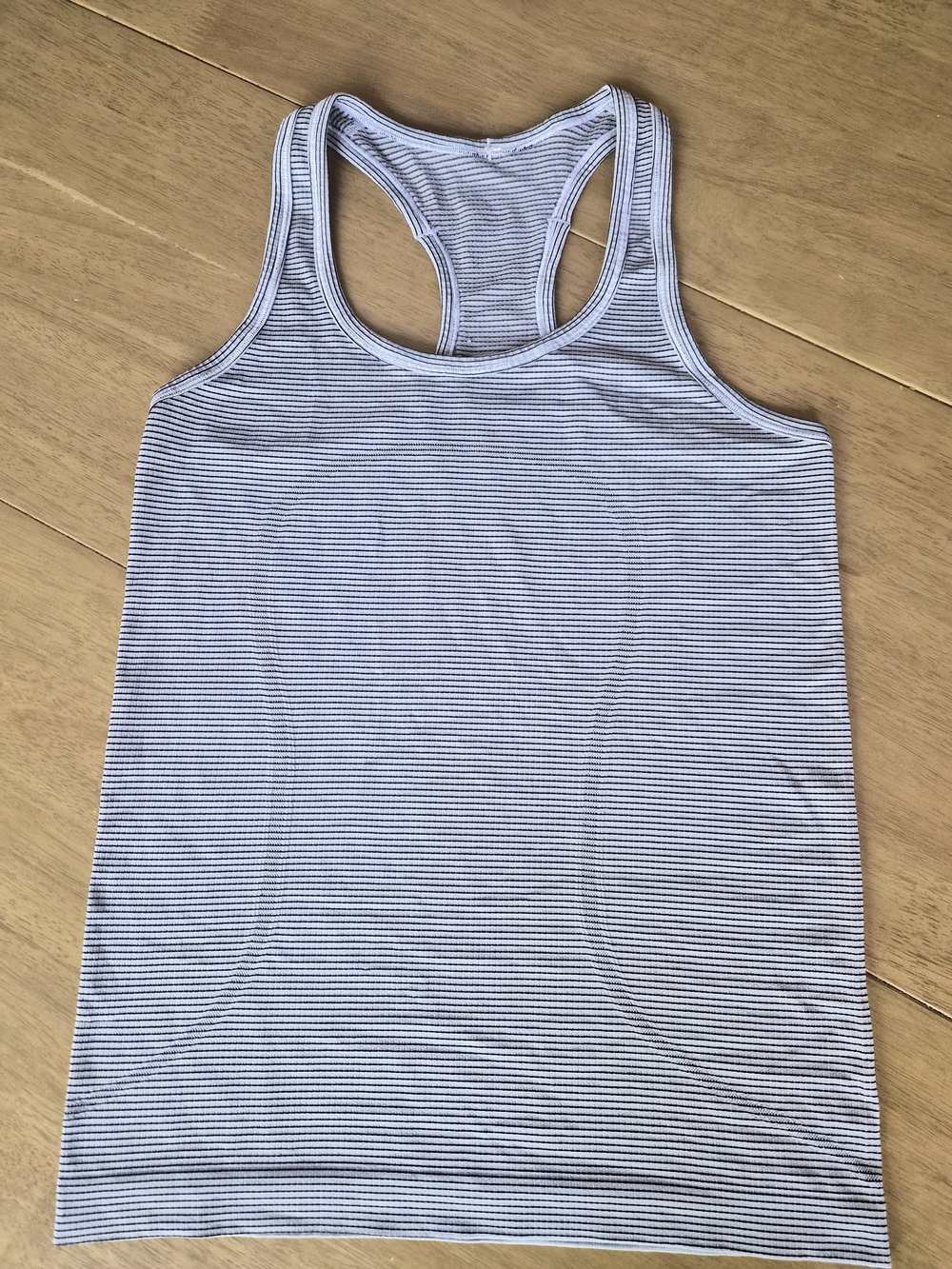Lululemon Swiftly Tech Top